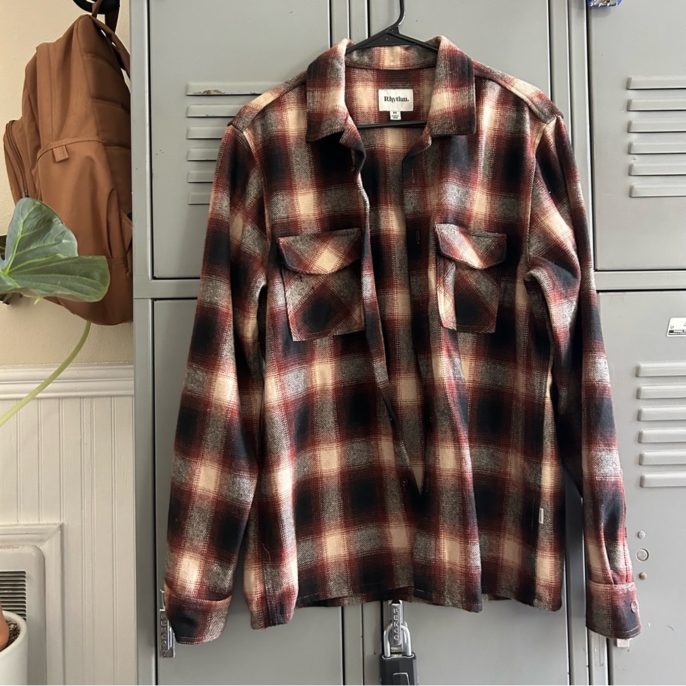Rhythm Men’s Flannel Size Medium